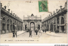 AKTP11-1082-54 - NANCY - Rue Héré Et L'arc De Triomphe  - Nancy