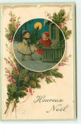 N°11930 - Carte Gaufrée - Heureux Noël - Fillettes Apportant Un Sapin - Sonstige & Ohne Zuordnung