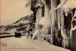 ROUTE DE MOUTIERS A BRIDES-LES-BAINS      ( SAVOIE ) EN HIVER - Moutiers