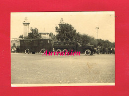 Photo Format 8.5 Cm X 12 Cm...WW2 Guerre 39-45 PARIS Le 18 Juin 1945 Défilé Porte Maillot Véhicule Militaire - Oorlog, Militair