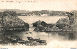 NÂ°11662 Z -cpa Cannes -vue Prise Entre Les Rochers- - Cannes