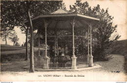 NÂ°12175 Z -cpa Vichy -source Du DÃ'me- - Vichy