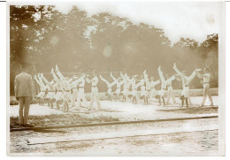 PHOTOGRAPHIE ORIGINALE De MEURISSE LOUIS - ECOLE DE JOINVILLE UNE DEMONSTRATION De GYMNASTES  -RARE - VOIR SCANS - Sporten