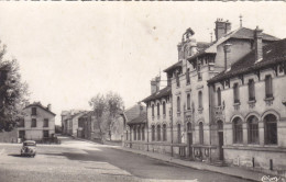 MANCIEULLES : CPSM P.F. DE 1965 N. TROUVEE AVEC CETTE VUE DE LA MAIRIE ET DU GROUPE SCOLAIRE.T.B.ETAT.PETIT PRIX - Other & Unclassified