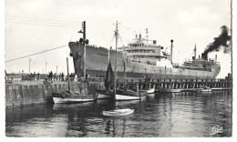 44  Saint Nazaire -  Petrolier Entrant Dans Le Sas - Saint Nazaire