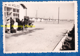 Photo Ancienne - Camp à Situer - RIVESALTES ? - Poste De Police - Baraquement - Camion Militaire - 1950 1960 Compiegne ? - Guerre, Militaire