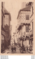 51) CHALONS SUR SAONE - MAISON DE BOIS - RUE VINCENT - ( HABITANTS - CARRIOLE AVEC ANE - EDIT. BOURGEOIS - 2 SCANS ) - Châlons-sur-Marne