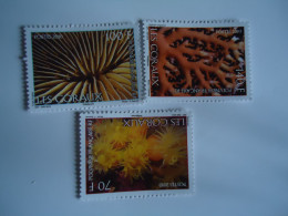 POLYNESIA MNH   SET 3 MARINE LIFE  CORAL 2010 - Fossilien