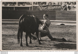 CORRIDA - YOROS Y TOREROS - JULIO APARICIO - UN ADORNO - UNE FIORITURE - BANDEROLE CERTE TAURIN BORDELAIS - (2 SCANS) - Corrida