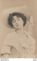E24- ARTISTE  FEMME - FRAU - LADY - DUVAL - PAR BOYER  - (OBLITERATION DE 1905 - 2 SCANS) - Artistes
