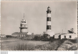 E14- 17) ILE D'OLERON - ST. DENIS - CHASSIRON - PHARE ET SEMAPHORE   - (ARJAC PHOTO - 2 SCANS) - Ile D'Oléron