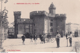 E7-66)  PERPIGNAN - LE CASTILLET - ANIMEE  TRAMWAY CUSENIER - CANTONNIERS - ( 2 SCANS ) - Perpignan