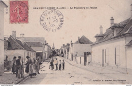 E17-77) BRAY SUR SEINE - LE FAUBOURG DE JAULNES - ANIMEE - HABITANTS - ANE - EN 1906 - Bray Sur Seine