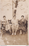 F13- CHYPRES LE 15 AOUT 1927 - CARTE PHOTO  -  TROIS FEMMES  -( 2 SCANS )   - Cyprus