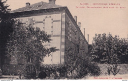 65) TARBES - INSTITUTION  FENELON   BATIMENT SEPTENTRIONAL  - VUE PRISE DU PARC - ( 2 SCANS ) - Tarbes