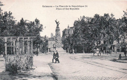 02* SOISSONS  Place De La Republique       RL46,0086 - Soissons