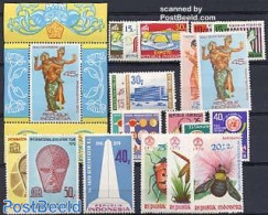 Indonesia 1970 Yearset 1970 (20v+1s/s), Unused (hinged), Various - Yearsets (by Country) - Unclassified