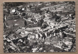 CPSM 30 - LASALLE - Vue Générale - A Gauche , Le Terrain Des Sports - TB PLAN D'ensemble + STADE FOOTBALL - Autres & Non Classés