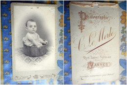 PHOTO CDV  CURIOSITE BEBE DANS SA BASSINE  MODE Cabinet LE MERLE  A VANNES - Old (before 1900)