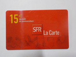 CARTE TELEPHONIQUE    SFR     15 Euros - Cellphone Cards (refills)