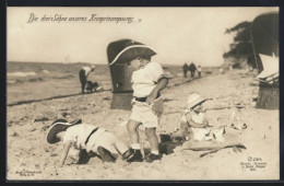 AK Die Söhne Des Kronprinzenpaares Kleinkinder Am Strand  - Koninklijke Families