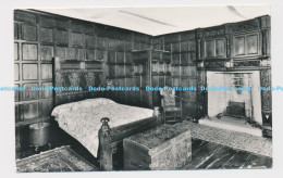 C016311 Swarthmoor Hall. Judge Fell Bedroom With 350 Years Old Bedspread. RP - Monde