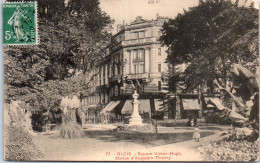 41 BLOIS - Le Square Victor Huo Statue De A THIERRY  - Blois