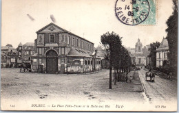 76 BOLBEC - La Place Felix Faure Et Halle Aux Bles  - Bolbec