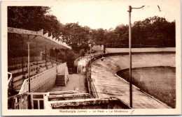 45 MONTARGIS - Stade Municipal, Les Tribunes Du Velodrome  - Montargis