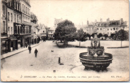 22 GUINGAMP - Place Du Centre & Fontaine De Corlay  - Guingamp