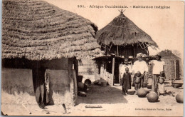 SENEGAL - Une Habitation Indigene. - Sénégal
