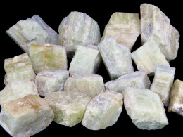 1 Pieza De Mineral De Berilo Natural, Berilo Crudo, Berilo Verde-amarillo - Chakra, Reiki. 100% Natural. 100 - 120gr - Minerals