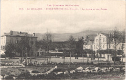 FR66 BOURG MADAME - Labouche 192 - La Mairie Et Les écoles - Belle - Autres & Non Classés