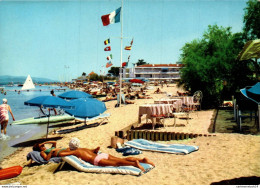 NÂ°41755 Z -cpsm Saint Tropez -la Plage De La Bouillabaisse- - Saint-Tropez