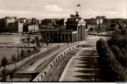 NÂ°41629 Z -cpsm Berlin -la Porte De Brandebourg- - Porte De Brandebourg