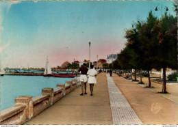 NÂ°42618 Z -cpsm Arcachon -le Bassin Et Les Boulevards- - Arcachon