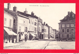 F-55-Vaucouleurs-12A82  La Rue Jeanne D'Arc, Cpa BE - Autres & Non Classés