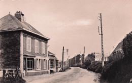 Sandouville - Entree Du Bourg  - CPSM °J - Autres & Non Classés