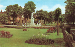 ROYAUME UNI - Angleterre - Bedford - Embankment Gardens And War Memorial - Carte Postale Ancienne - Bedford