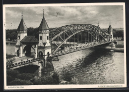 AK Magdeburg, Flusspartie Mit Hindenburgbrücke  - Maagdenburg