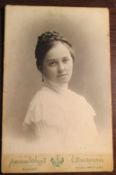 Cabinet Card Photo Of Photo Atelier Antonin Wildt - Ceske Budejovice Czech Republic - Personnes Anonymes