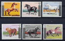 Bulgarie (Bulgaria) MNH ** 221 N° 3373 / 3378 Cheval (chevaux Horse Horses) COTE 3.75 - Ongebruikt