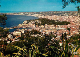 06 - Nice - Vue Panoramique Sur Le Port, La Colline Du Château Et La Promenade Des Anglais - CPM - Carte Neuve - Voir Sc - Maritiem Transport - Haven