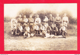 Milit-948Ph108  Carte Photo, Groupe De Militaires, Col N° 107  - Autres & Non Classés