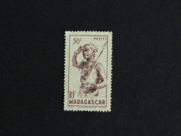 MADAGASCAR YT 303 OBLITERE - DANSEUR DU SUD - Used Stamps