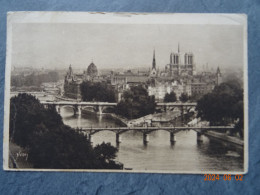 LA CITE    NOTRE DAME - Notre Dame De Paris