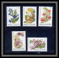 Russie (Russia Urss USSR) - 181 - N°5529 / 5533 Fleurs (fleur Flower Flowers) Foret Forest - Ungebraucht