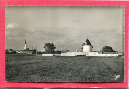 17  .ILE - DE - RE  ,  ARS - EN - RE  ,  Le Bourg Vu Des Moulins De La Boire      -    .cpsm  9 X 14 . - Ile De Ré