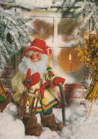 SANTA CLAUS CHRISTMAS Holidays Vintage Postcard CPSM #PAK050.GB - Santa Claus