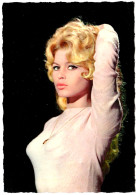 - M29096CPM - CINEMA - Brigitte BARDOT - Photo Sam LEVIN - Très Bon état - THEMES - Entertainers